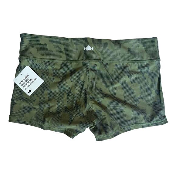 Wodbottom NWT Women’s Green Reflective Camo Workout shorts - size XXXL - Picture 2 of 6